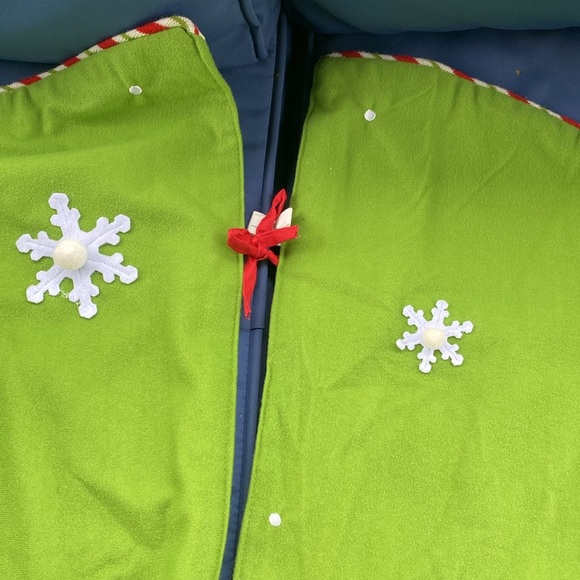 Christmas Tree Skirt - Picture 5 of 6